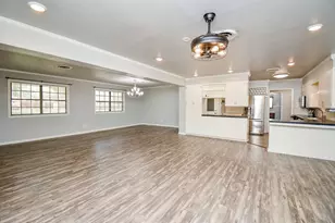 902 Ave I, El Campo, TX 77437 - Photo 6