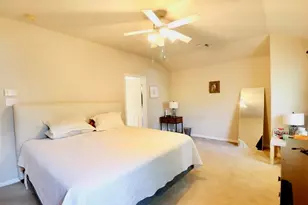 135 S Spinning Wheel Cir, The Woodlands, TX 77382 - Photo 4