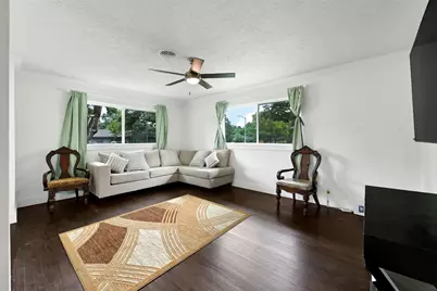 4713 Kinglet Street, Houston, TX 77035 - Photo 6