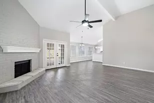 12602 Hickory Bend Dr, Houston, TX 77070 - Photo 2