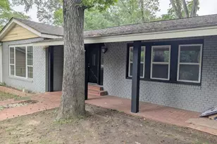405 N Grace St, Crockett, TX 75835 - Photo 2