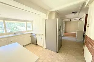 405 N Grace St, Crockett, TX 75835 - Photo 4