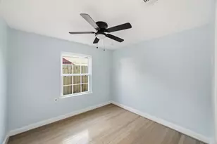 642 Arvana St, Houston, TX 77034 - Photo 10