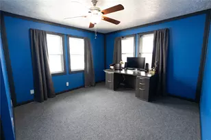 1319 Maui Dr, Tiki Island, TX 77554 - Photo 6