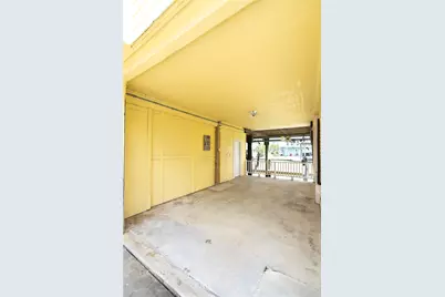 1319 Maui Drive, Tiki Island, TX 77554 - Photo 16