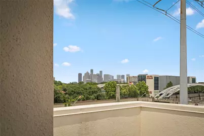 1110 Autrey Street #A, Houston, TX 77006 - Photo 24