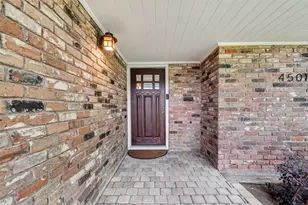 4501 Waycross Dr, Houston, TX 77035 - Photo 6