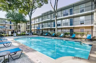 2825 Bellefontaine St, Houston, TX 77025 - Photo 4