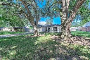 3713 Wilshire Dr, Alvin, TX 77511 - Photo 4