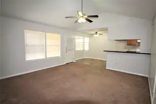 3706 Chadwick Dr, Alvin, TX 77511 - Photo 2