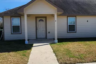 8421 W 1st St, Needville, TX 77461 - Photo 4