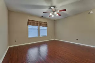 8406 Oak Villa Ct, Spring, TX 77389 - Photo 32