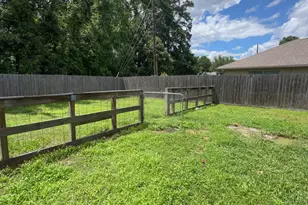 24407 Strong Pine Dr, Houston, TX 77336 - Photo 2