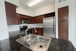 7575 Kirby Dr, Houston, TX 77030 - Photo 8