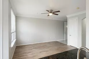 7575 Kirby Dr, Houston, TX 77030 - Photo 10