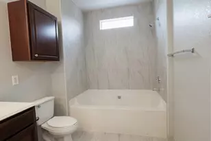 7575 Kirby Dr, Houston, TX 77030 - Photo 26
