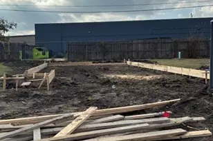 2990 Pk Hl Ln, Stafford, TX 77477 - Photo 2