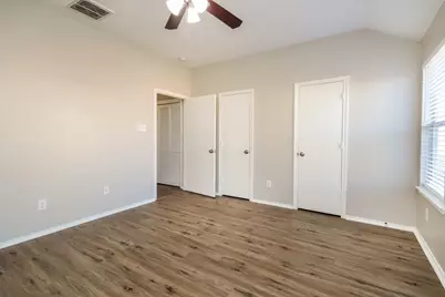 4435 Plumeria Avenue, Baytown, TX 77521 - Photo 10