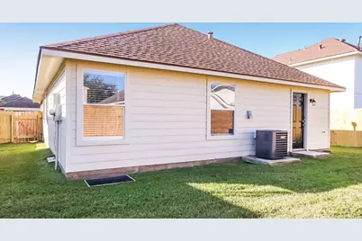 4435 Plumeria Avenue, Baytown, TX 77521 - Photo 16