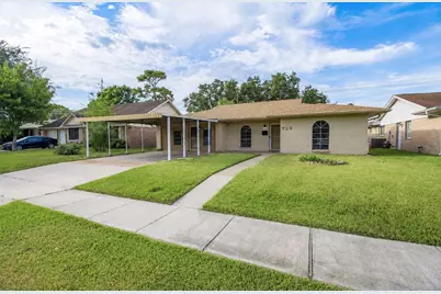 729 Arbor Drive, Deer Park, TX 77536 - Photo 1