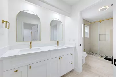 16310 Havenhurst Drive, Houston, TX 77059 - Photo 18