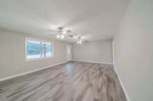 5739 Skylane Dr, Montgomery, TX 77316 - Photo 10