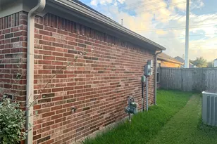 13110 Imperial Shore Dr, Pearland, TX 77584 - Photo 2