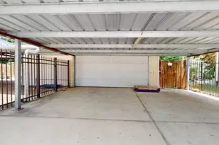 7004 Santa Maria St, Houston, TX 77023 - Photo 32