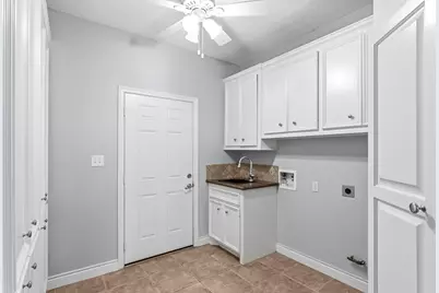 167 April Waters Drive W, Conroe, TX 77356 - Photo 28