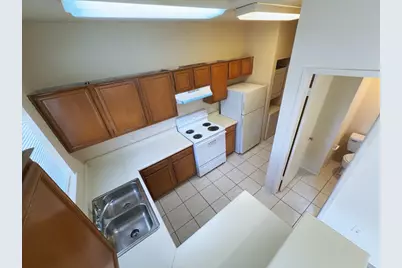 7900 Bissonnet Street #D1, Houston, TX 77074 - Photo 6