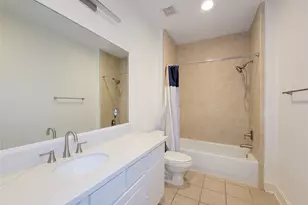 704 E 9th St, Houston, TX 77007 - Photo 32