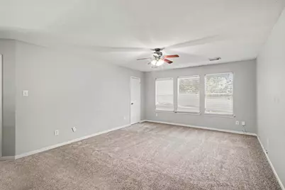 8530 Calverton Pines Lane, Houston, TX 77095 - Photo 14