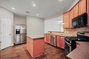 8530 Calverton Pines Ln, Houston, TX 77095 - Photo 2