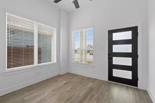 10119 Crescendo Wy, Rosharon, TX 77583 - Photo 2