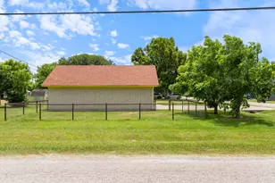 314 Rorem Ave, Palacios, TX 77465 - Photo 32