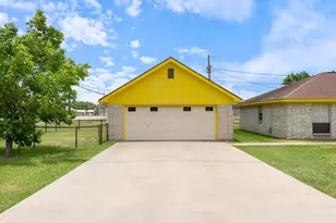 314 Rorem Ave, Palacios, TX 77465 - Photo 4