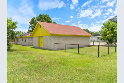 314 Rorem Avenue, Palacios, TX 77465 - Photo 30