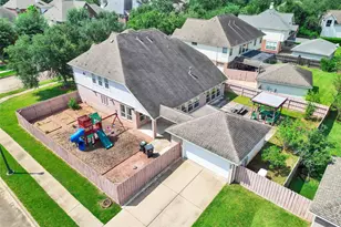 3902 Breaux Bridge Ln, Sugar Land, TX 77479 - Photo 6
