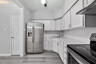 9803 Club Creek Dr, Houston, TX 77036 - Photo 10