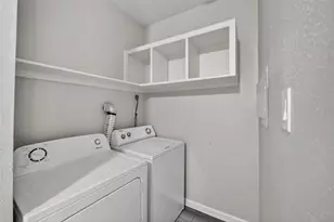 9803 Club Creek Dr, Houston, TX 77036 - Photo 8