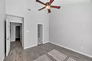 9803 Club Creek Dr, Houston, TX 77036 - Photo 14