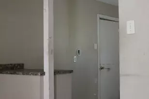 4813 Angleton St, Houston, TX 77033 - Photo 4