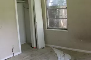 4813 Angleton St, Houston, TX 77033 - Photo 12