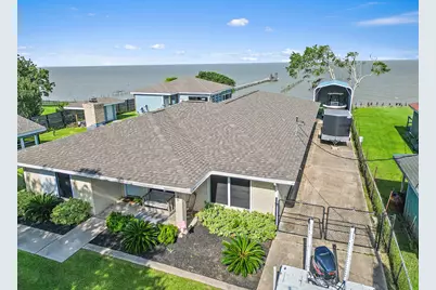 9926 Ocean Drive, Beach City, TX 77523 - Photo 8