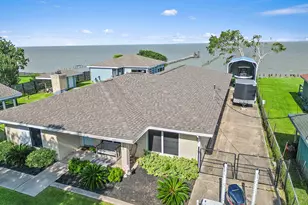 9926 Ocean Dr, Beach City, TX 77523 - Photo 8