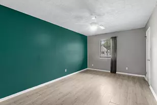 714 Lodgehill Ln, Houston, TX 77090 - Photo 20