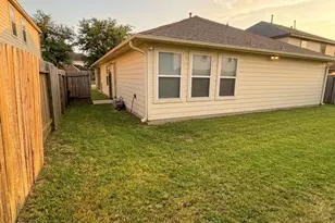 8018 Sesame St, Baytown, TX 77521 - Photo 20