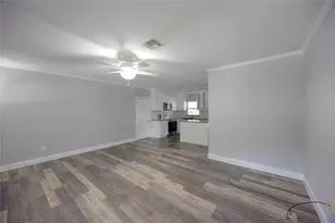 107 Crockett St, Hallettsville, TX 77964 - Photo 6