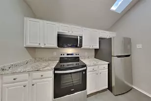 2007 Barronett Bend, Sugar Land, TX 77478 - Photo 4