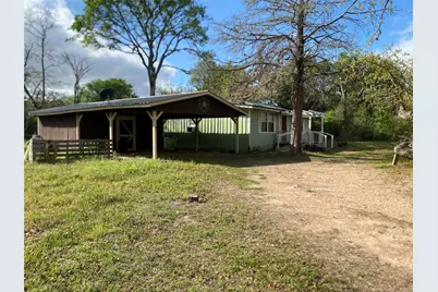 214 Houston Avenue, Somerville, TX 77879 - Photo 4